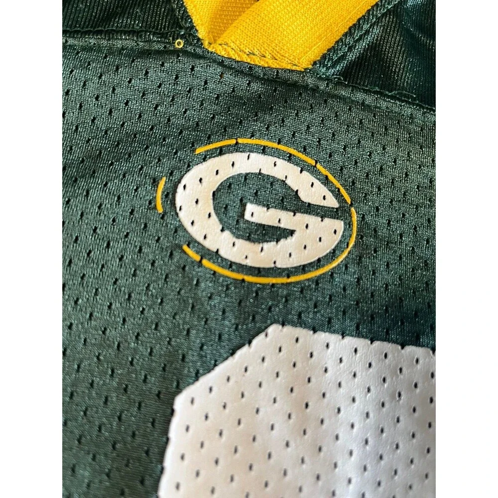 Green Bay Packers Aaron Rodgers Jersey Reebok Youth M 10-12 NFL Green Shirt